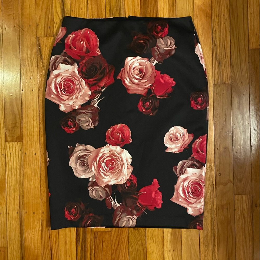 White House Black Market rose skirt